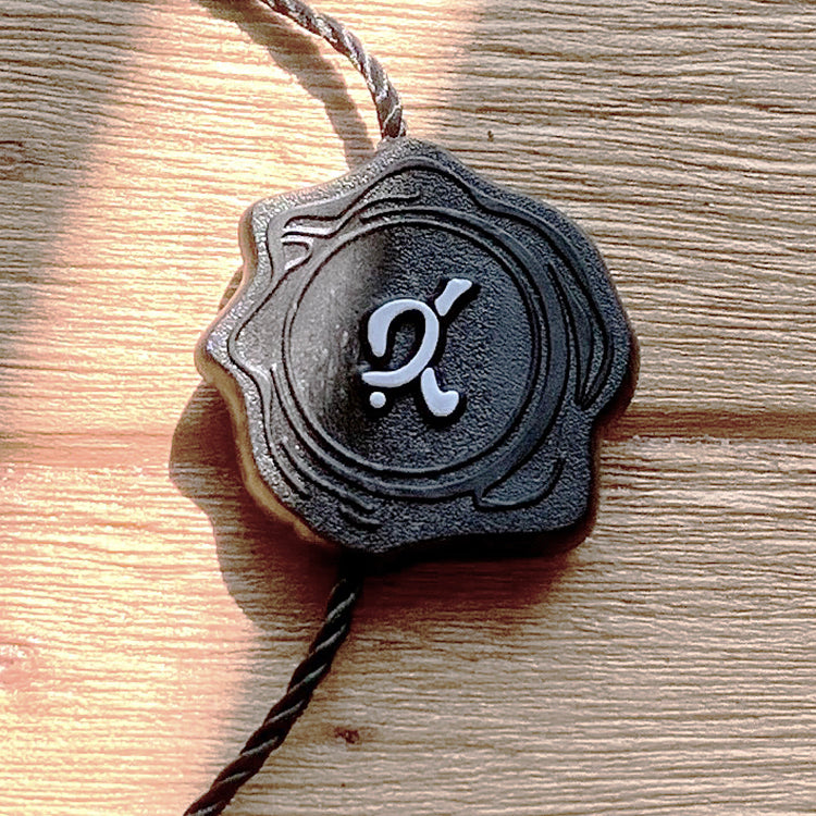 Custom Logo Clothing Hang Tag Plastic String Tag – Garment Branding